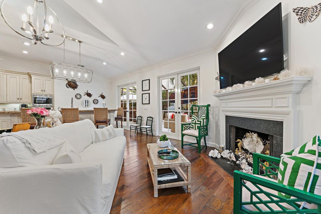 En Venta: $2,999,900 (3 camas, 3 baños, 2814 Pies cuadrados)