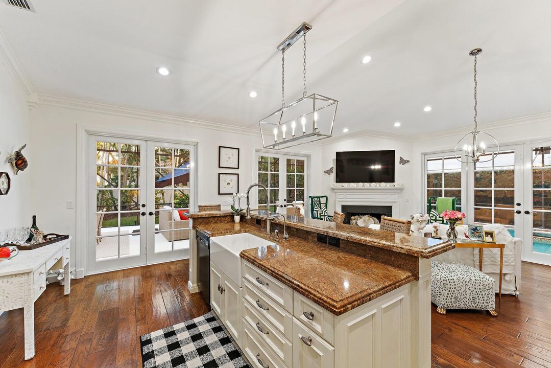 En Venta: $2,999,900 (3 camas, 3 baños, 2814 Pies cuadrados)