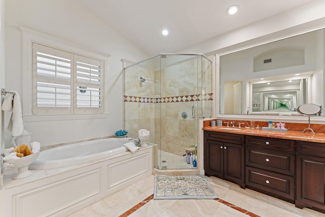 En Venta: $2,999,900 (3 camas, 3 baños, 2814 Pies cuadrados)