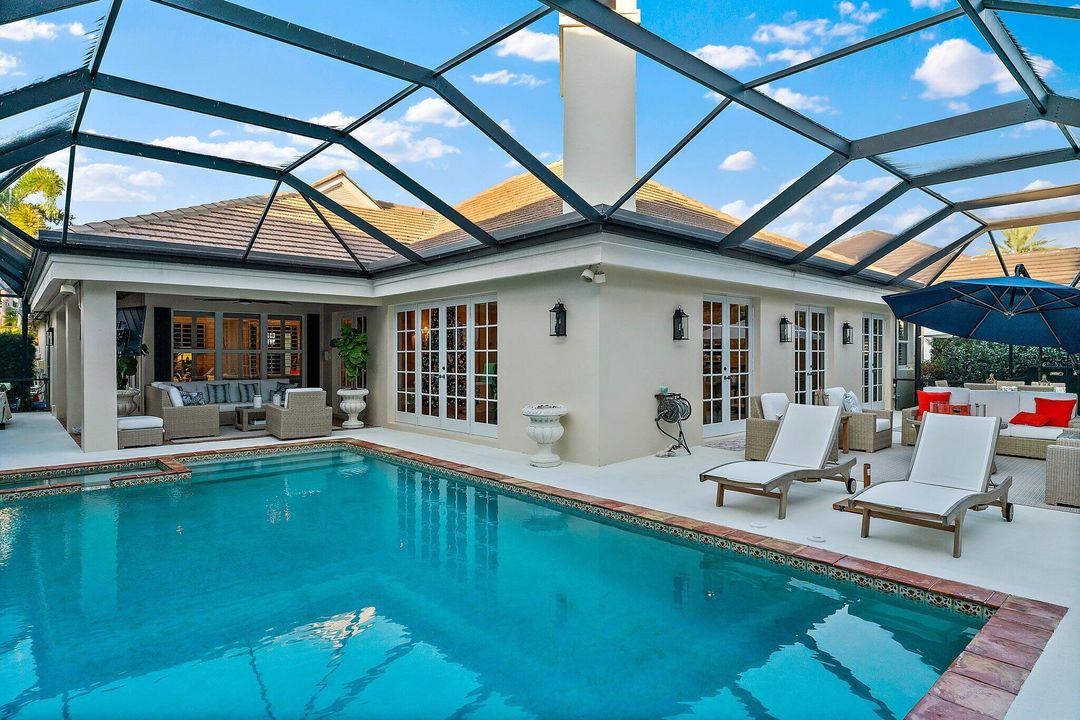 En Venta: $2,999,900 (3 camas, 3 baños, 2814 Pies cuadrados)