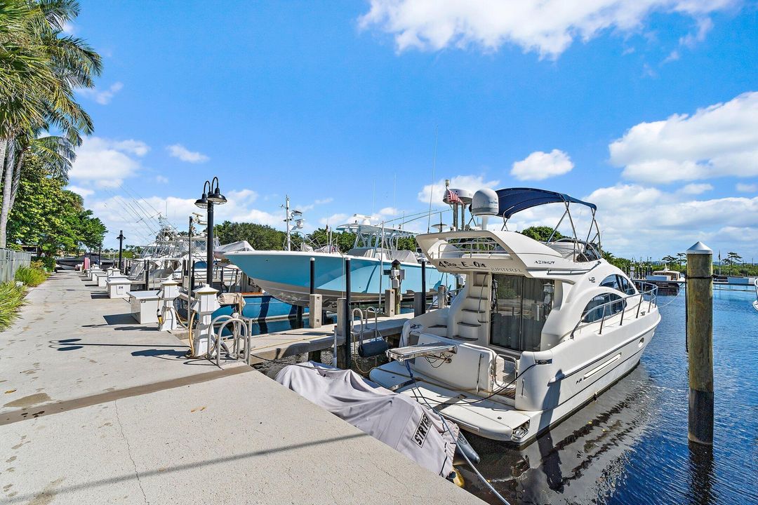 En Venta: $2,999,900 (3 camas, 3 baños, 2814 Pies cuadrados)