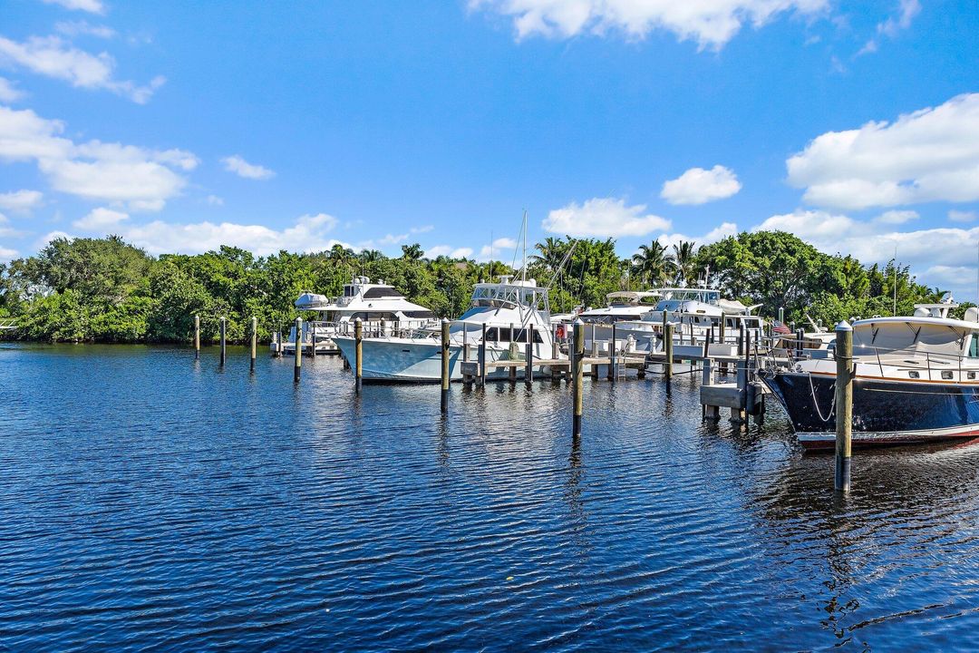 En Venta: $2,999,900 (3 camas, 3 baños, 2814 Pies cuadrados)