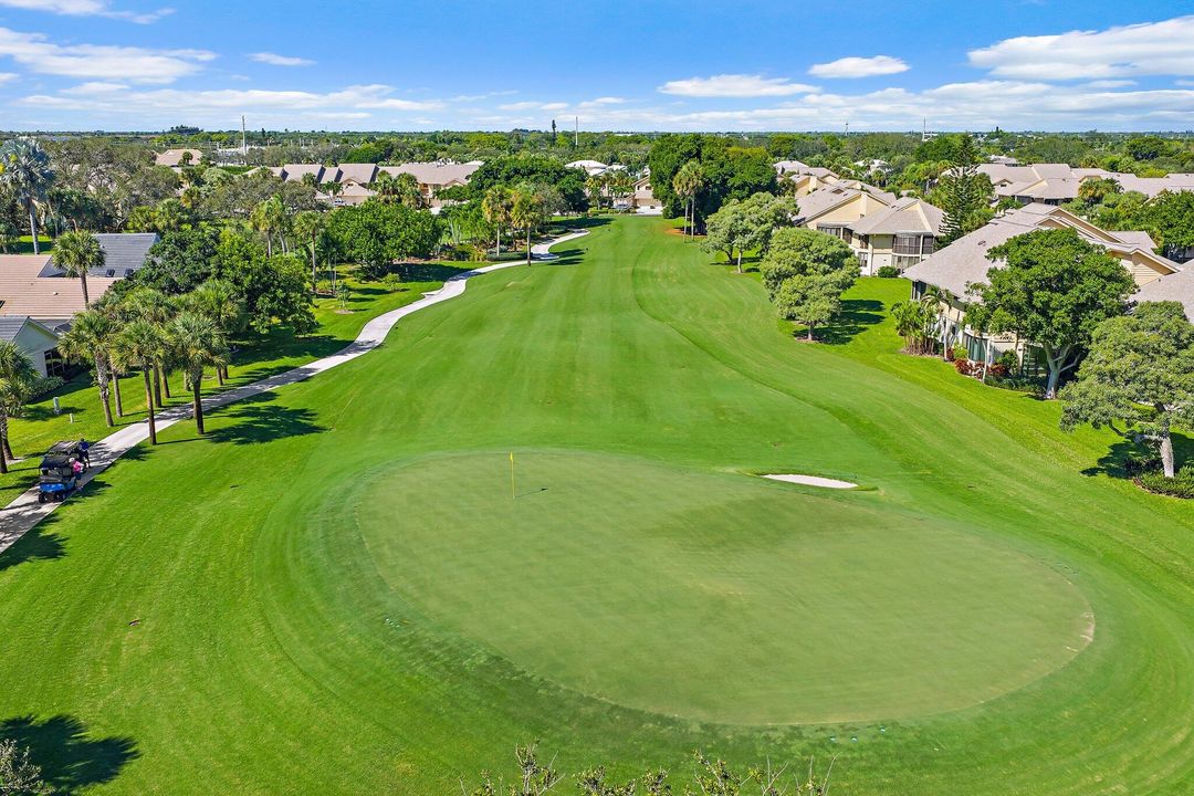 En Venta: $2,999,900 (3 camas, 3 baños, 2814 Pies cuadrados)