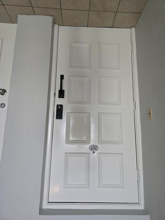 出租: $3,400 (3 贝兹, 2 浴室, 1716 平方英尺)