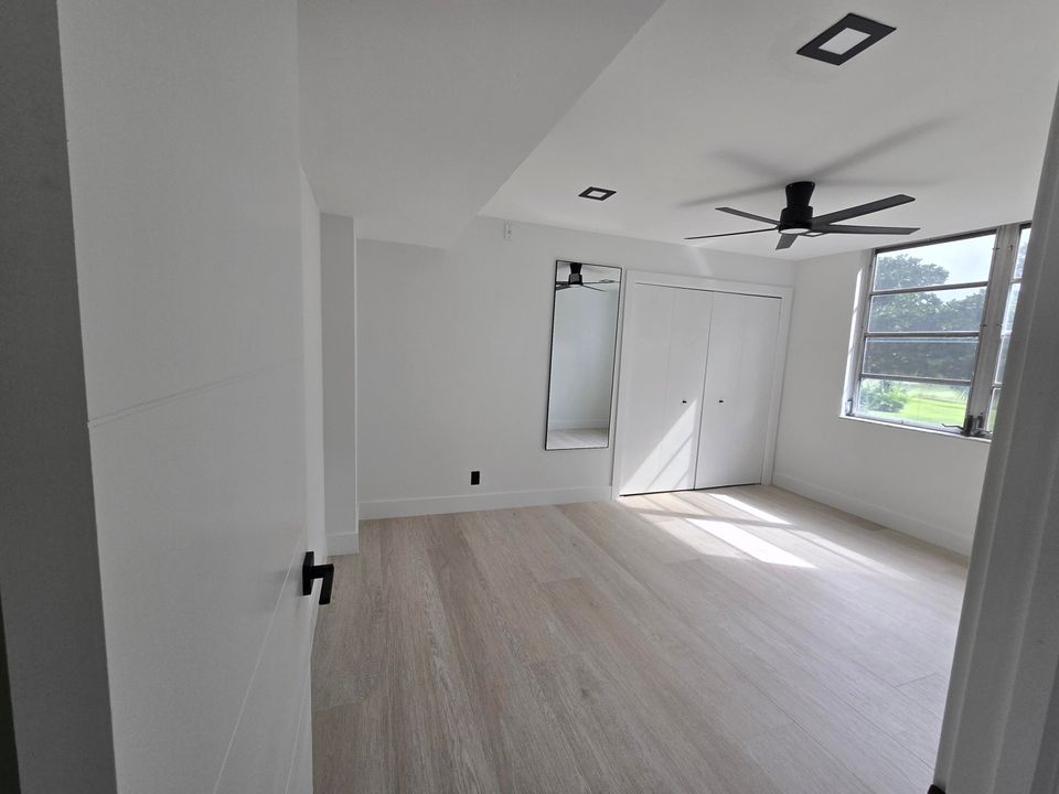 出租: $3,400 (3 贝兹, 2 浴室, 1716 平方英尺)