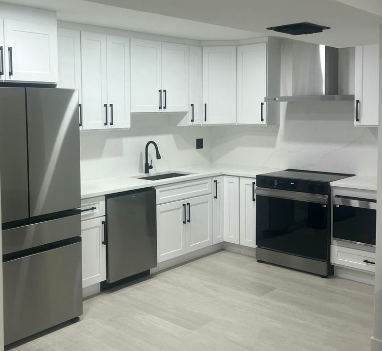 出租: $3,400 (3 贝兹, 2 浴室, 1716 平方英尺)