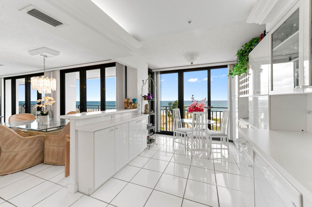 For Sale: $2,149,000 (3 beds, 2 baths, 2101 Square Feet)