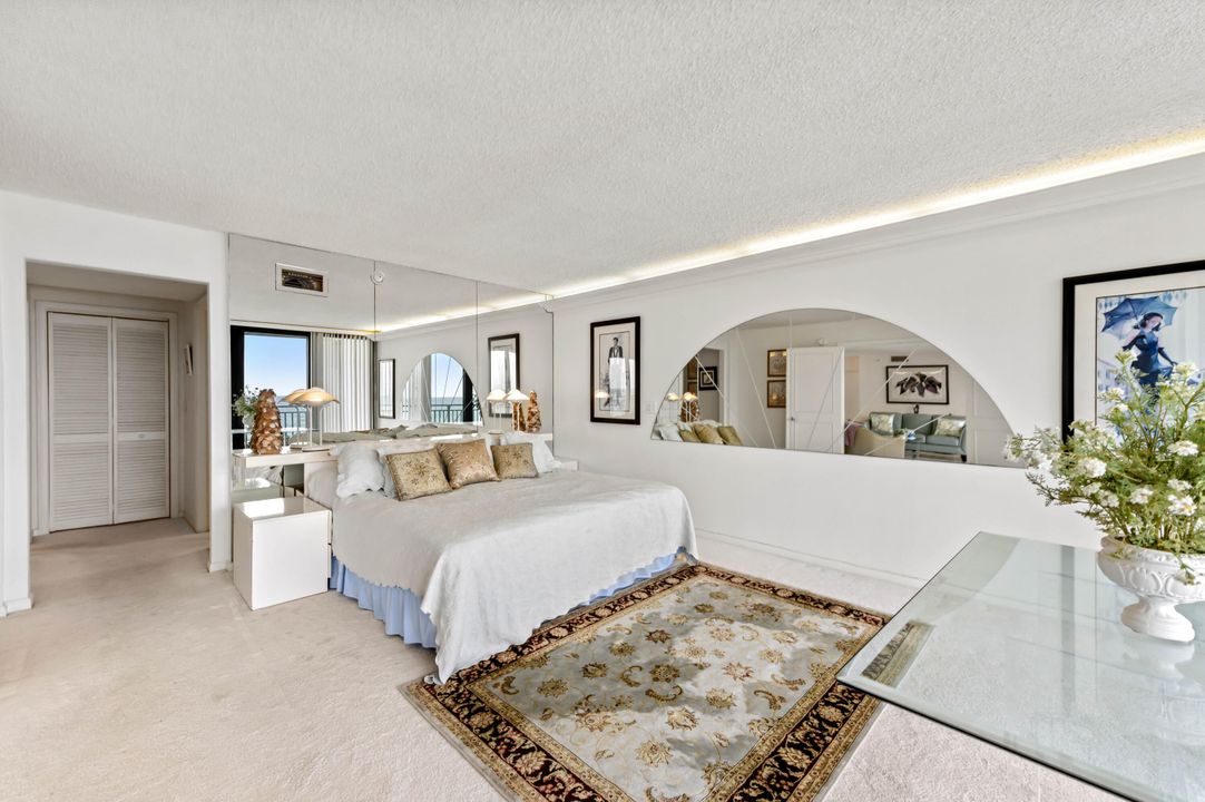 For Sale: $2,149,000 (3 beds, 2 baths, 2101 Square Feet)