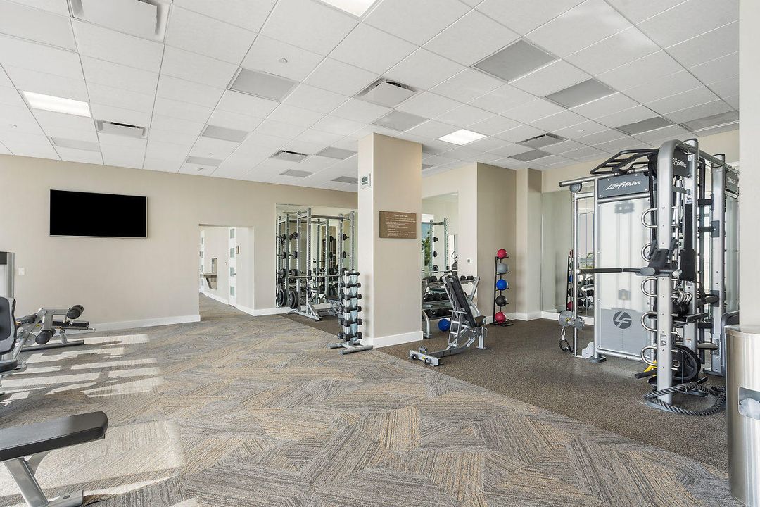 For Sale: $2,149,000 (3 beds, 2 baths, 2101 Square Feet)