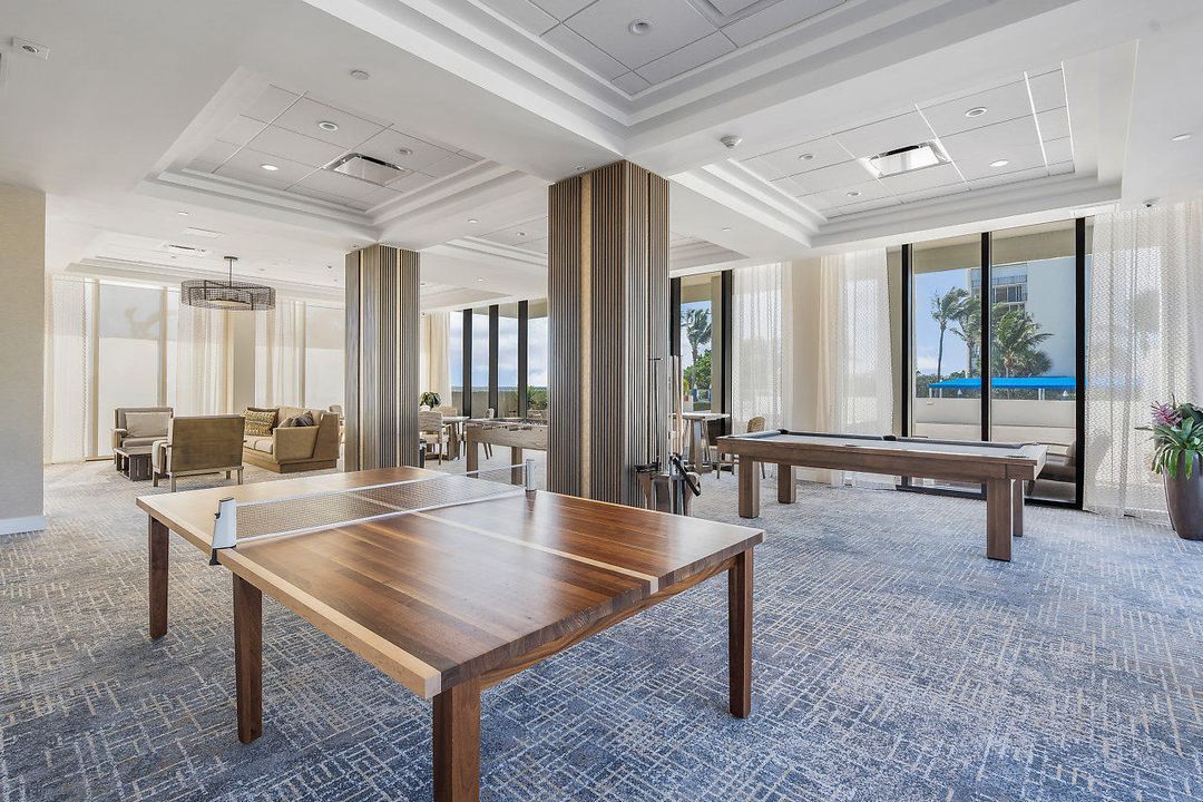 For Sale: $2,149,000 (3 beds, 2 baths, 2101 Square Feet)