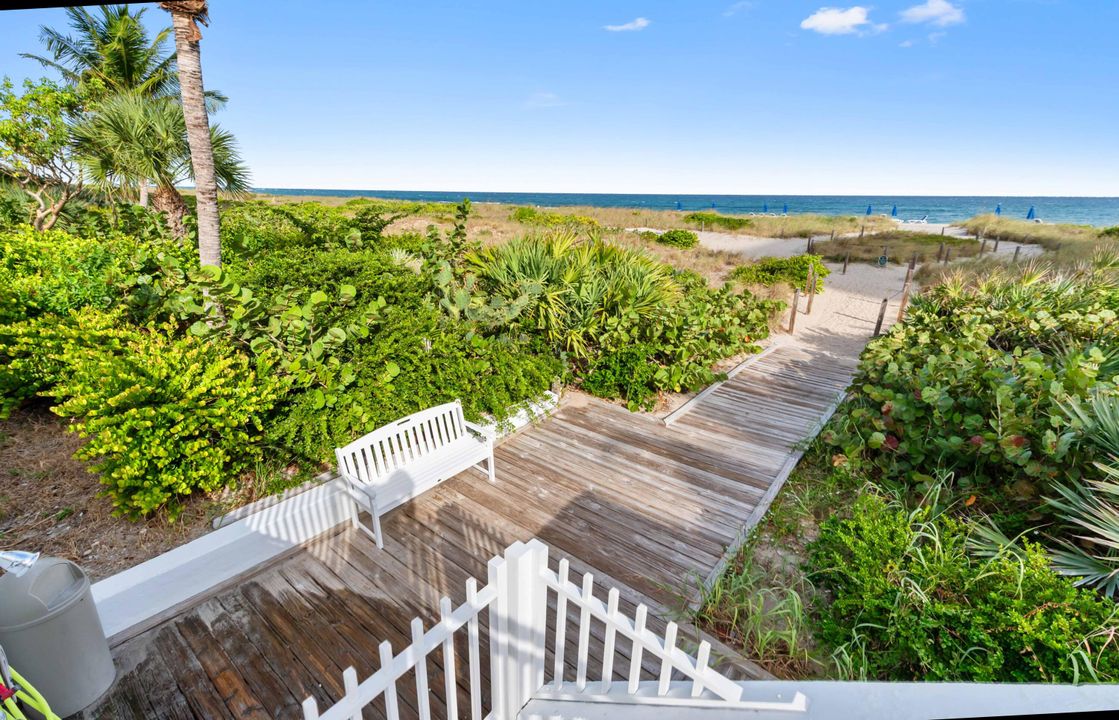 For Sale: $2,149,000 (3 beds, 2 baths, 2101 Square Feet)