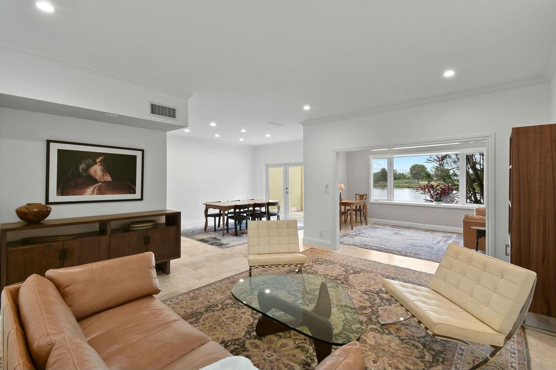 待售: $925,000 (2 贝兹, 2 浴室, 1928 平方英尺)