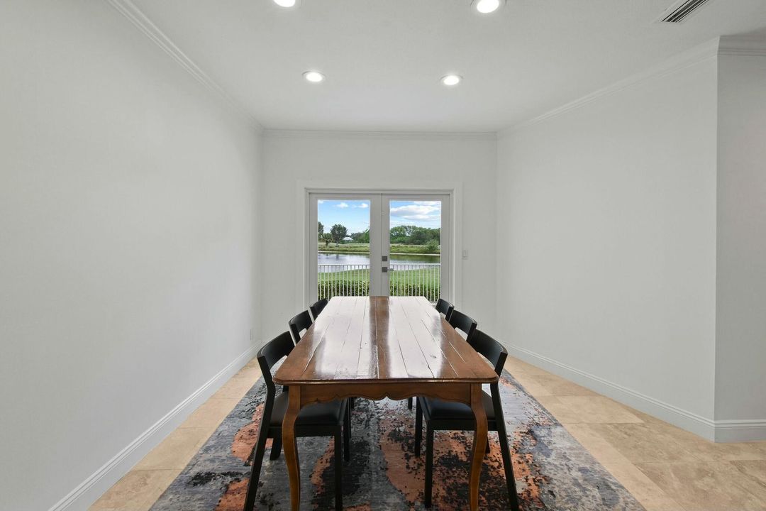 待售: $925,000 (2 贝兹, 2 浴室, 1928 平方英尺)