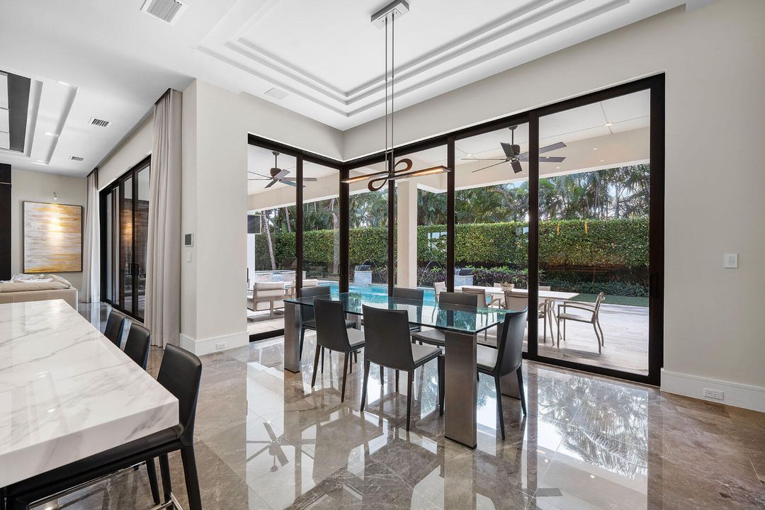 For Sale: $10,900,000 (5 beds, 6 baths, 7169 Square Feet)