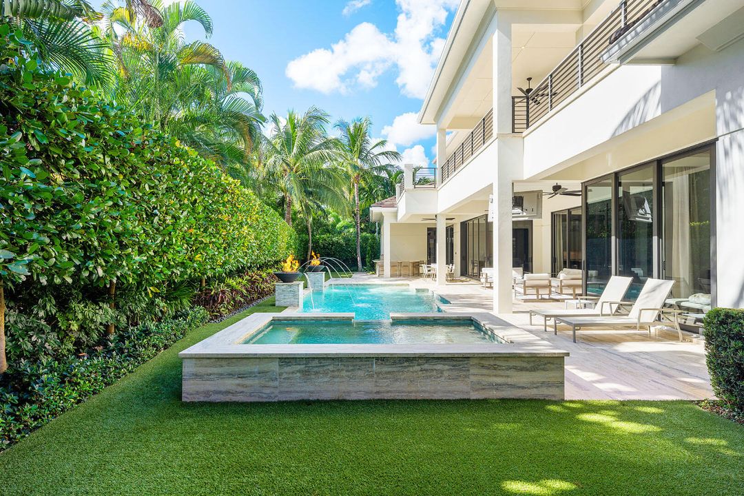 For Sale: $10,900,000 (5 beds, 6 baths, 7169 Square Feet)