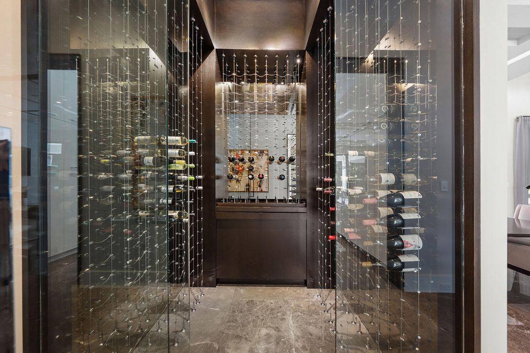 For Sale: $10,900,000 (5 beds, 6 baths, 7169 Square Feet)