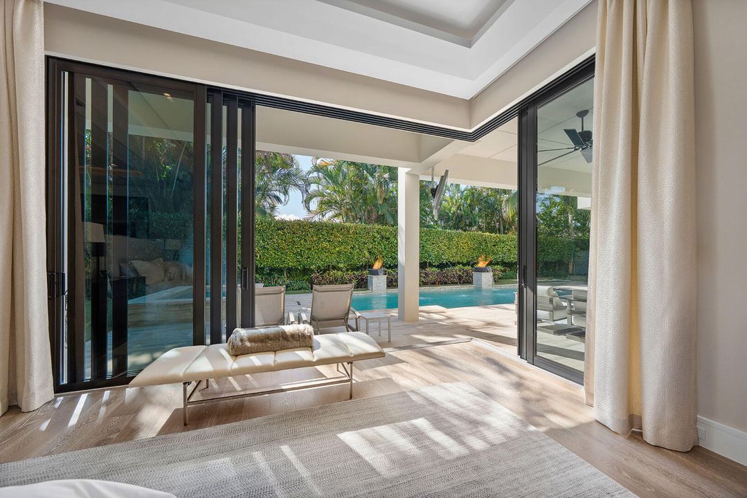 For Sale: $10,900,000 (5 beds, 6 baths, 7169 Square Feet)