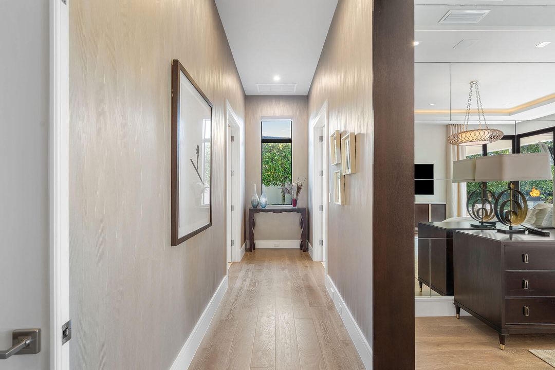 For Sale: $10,900,000 (5 beds, 6 baths, 7169 Square Feet)