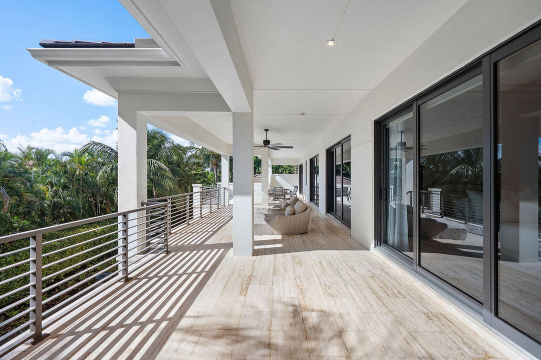 For Sale: $10,900,000 (5 beds, 6 baths, 7169 Square Feet)