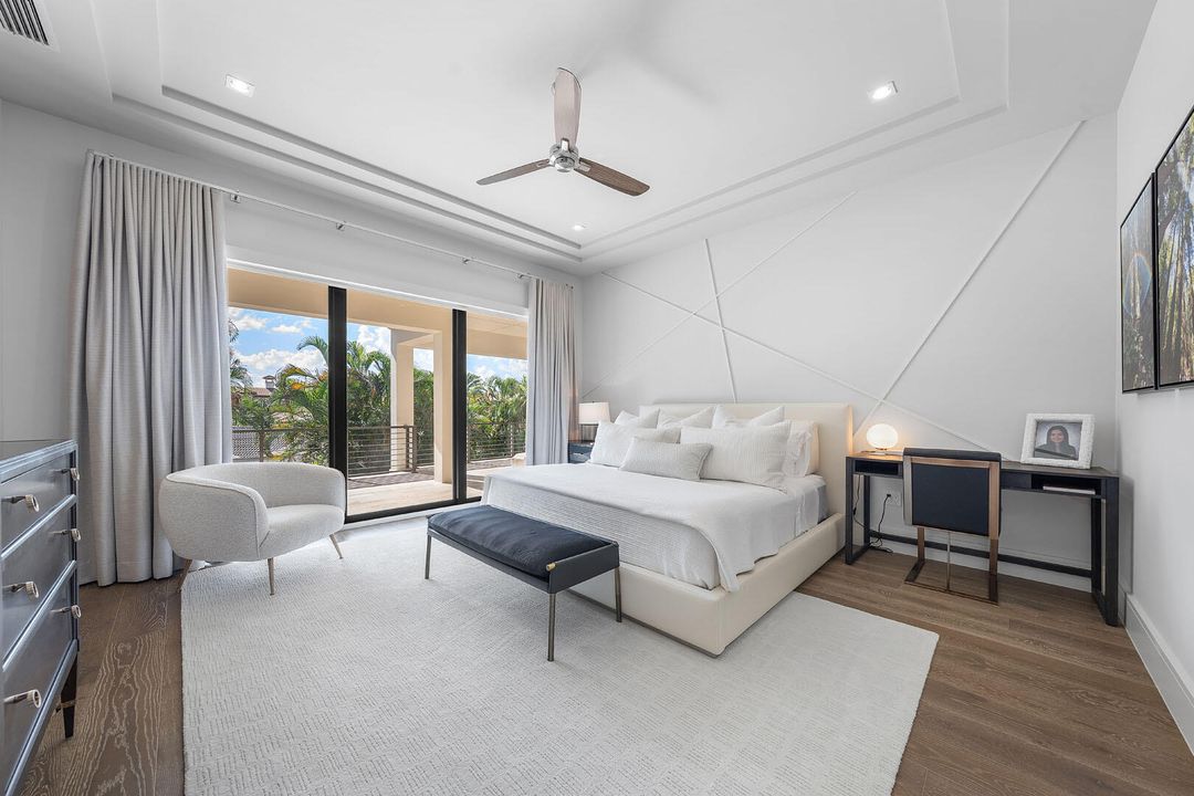 For Sale: $10,900,000 (5 beds, 6 baths, 7169 Square Feet)