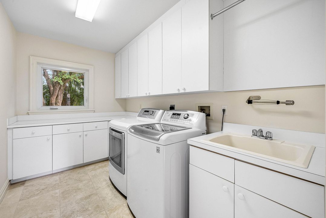 For Sale: $4,286,000 (4 beds, 4 baths, 4387 Square Feet)