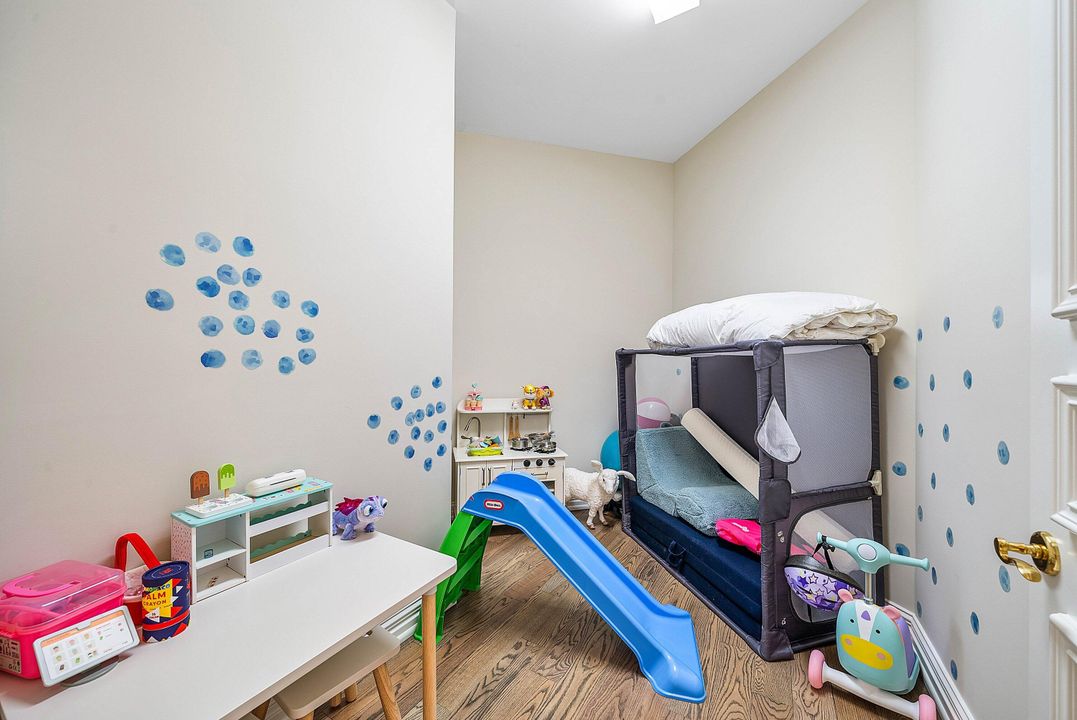 For Sale: $4,286,000 (4 beds, 4 baths, 4387 Square Feet)