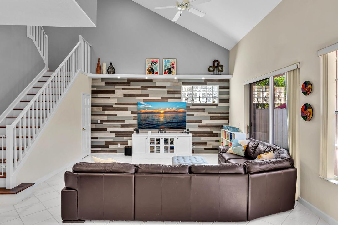 For Sale: $729,000 (4 beds, 3 baths, 2467 Square Feet)