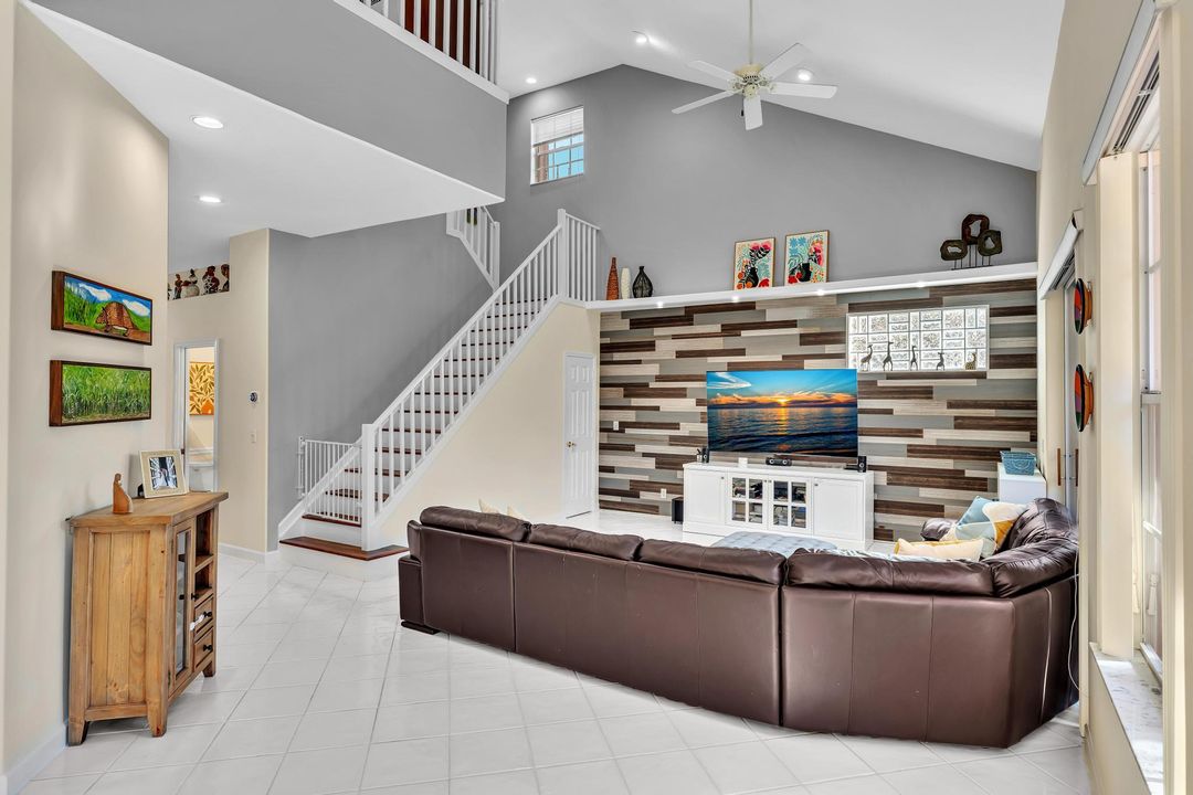 For Sale: $729,000 (4 beds, 3 baths, 2467 Square Feet)