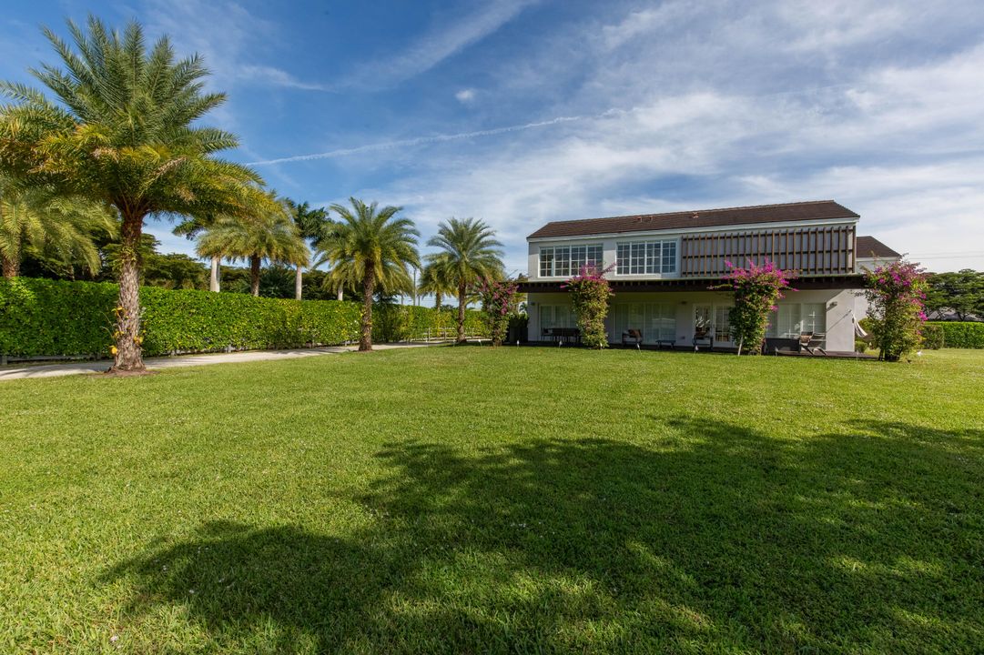 出租: $20,000 (5 贝兹, 5 浴室, 3237 平方英尺)