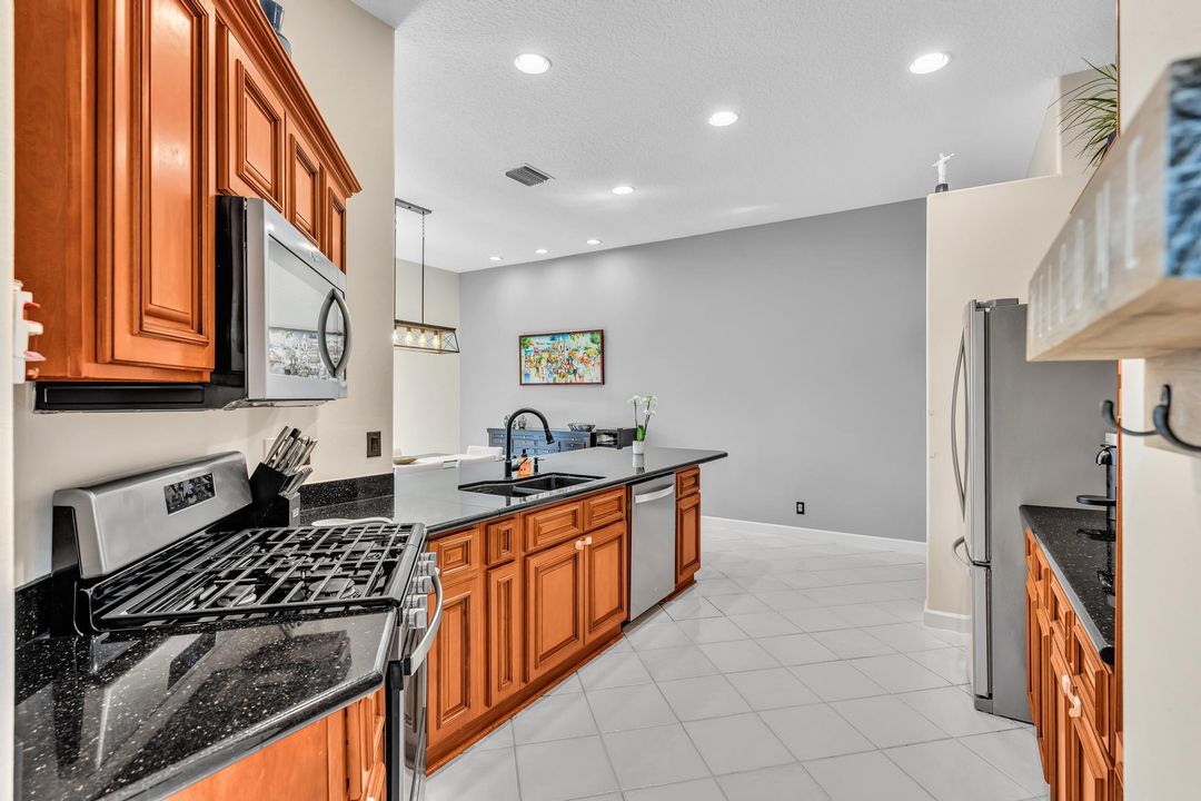 For Sale: $729,000 (4 beds, 3 baths, 2467 Square Feet)