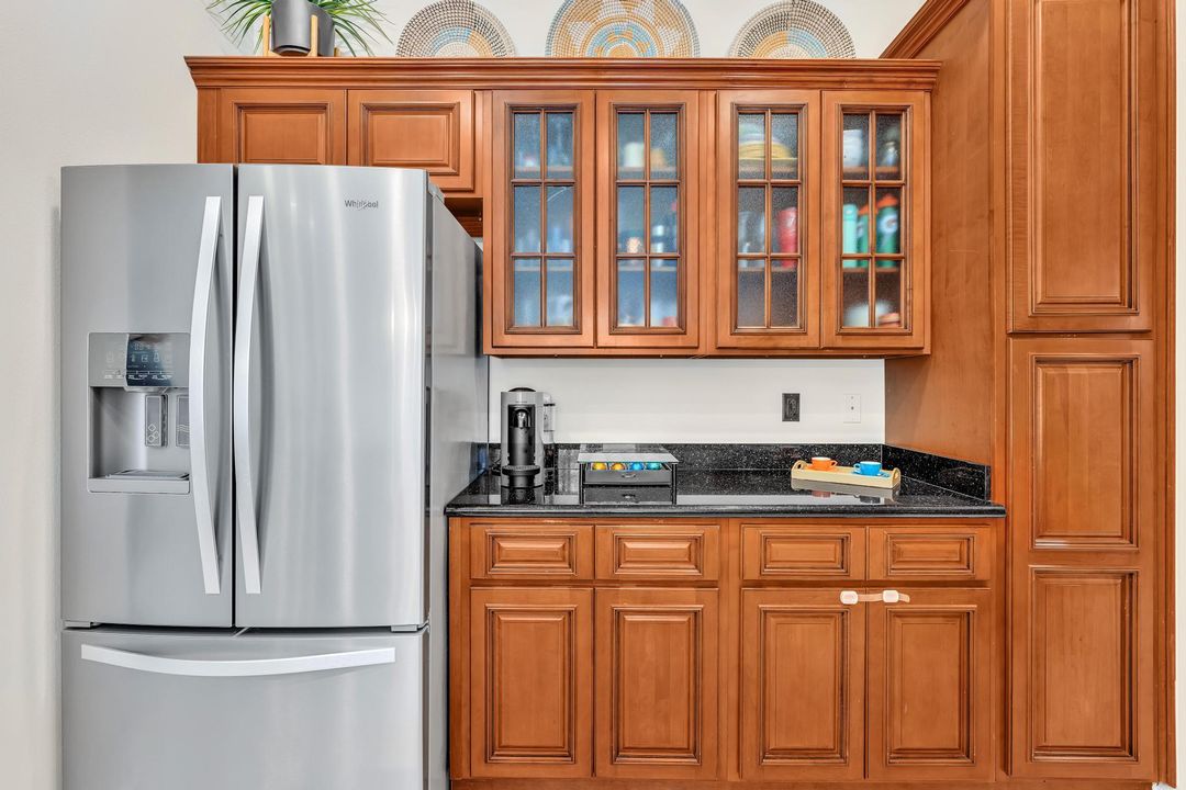 For Sale: $729,000 (4 beds, 3 baths, 2467 Square Feet)