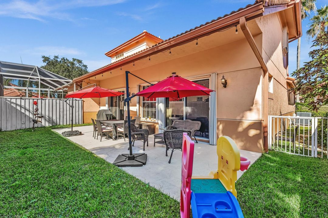 For Sale: $729,000 (4 beds, 3 baths, 2467 Square Feet)
