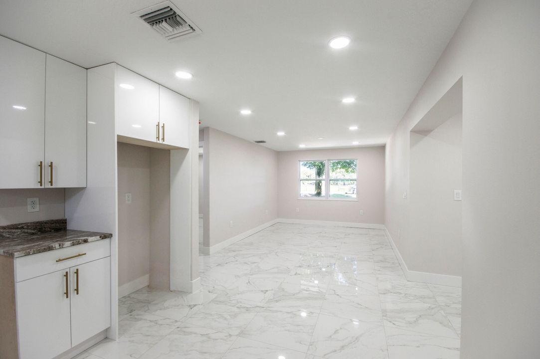 待售: $500,000 (4 贝兹, 2 浴室, 1440 平方英尺)