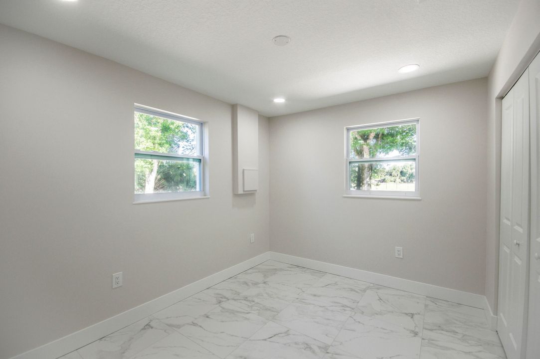 待售: $500,000 (4 贝兹, 2 浴室, 1440 平方英尺)