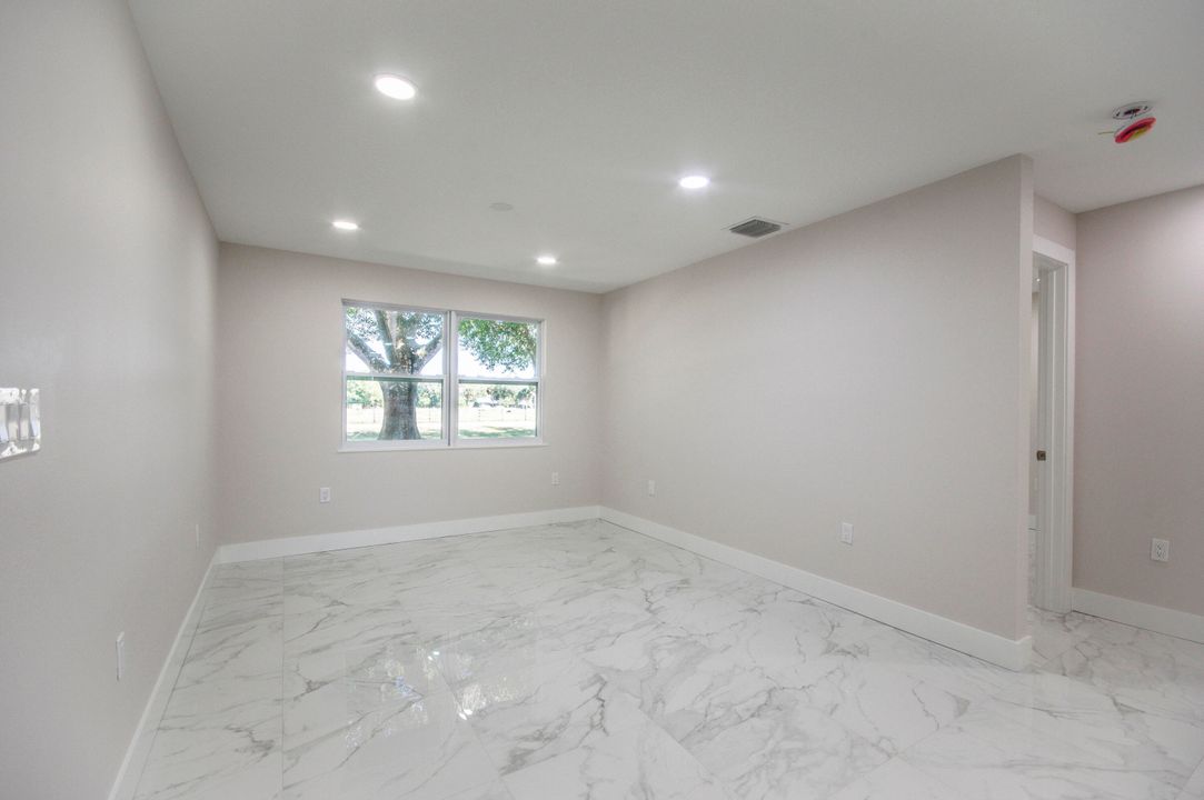 待售: $500,000 (4 贝兹, 2 浴室, 1440 平方英尺)