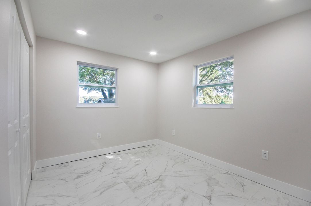 待售: $500,000 (4 贝兹, 2 浴室, 1440 平方英尺)