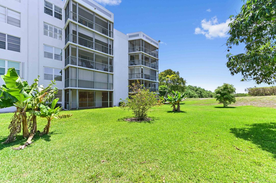 For Sale: $340,000 (3 beds, 2 baths, 1316 Square Feet)