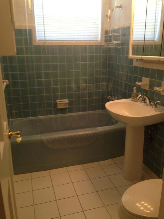 Active With Contract: $575,000 (3 beds, 2 baths, 1292 Square Feet)