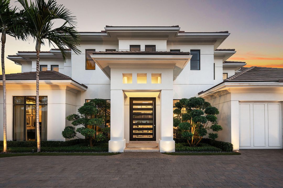 For Sale: $10,900,000 (5 beds, 6 baths, 7169 Square Feet)