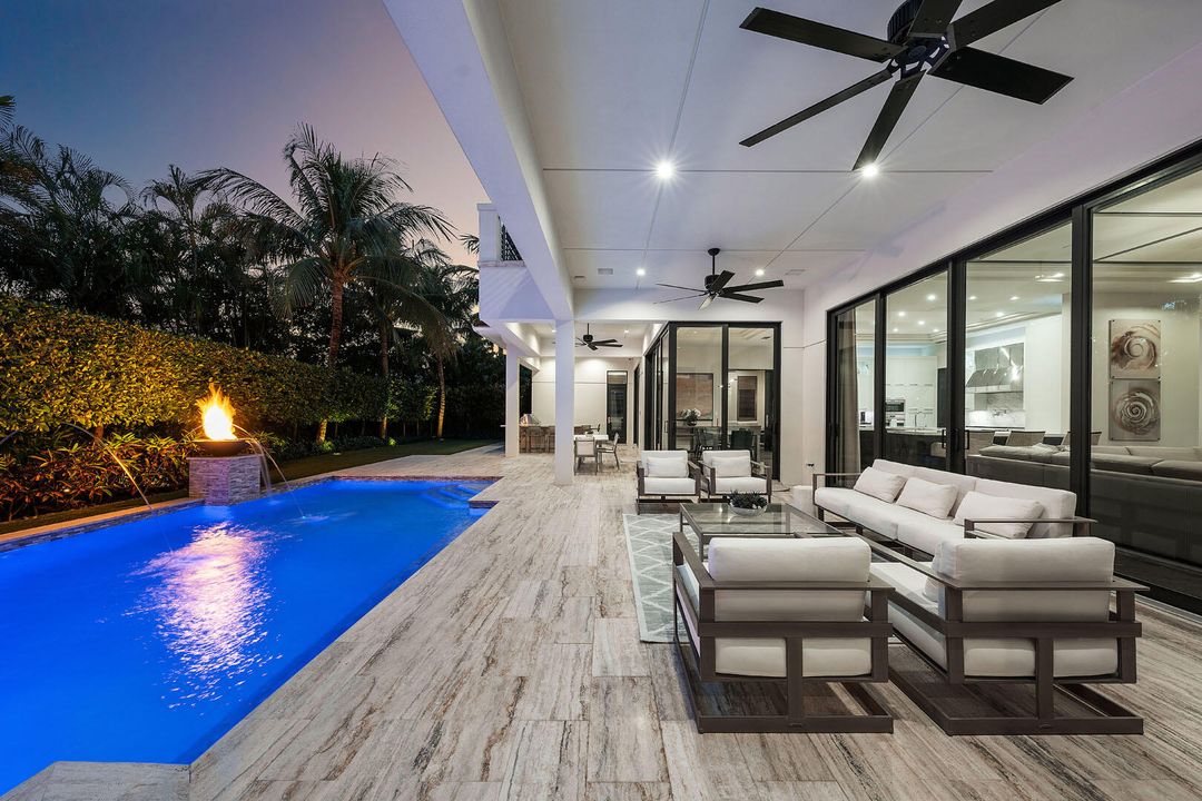 For Sale: $10,900,000 (5 beds, 6 baths, 7169 Square Feet)