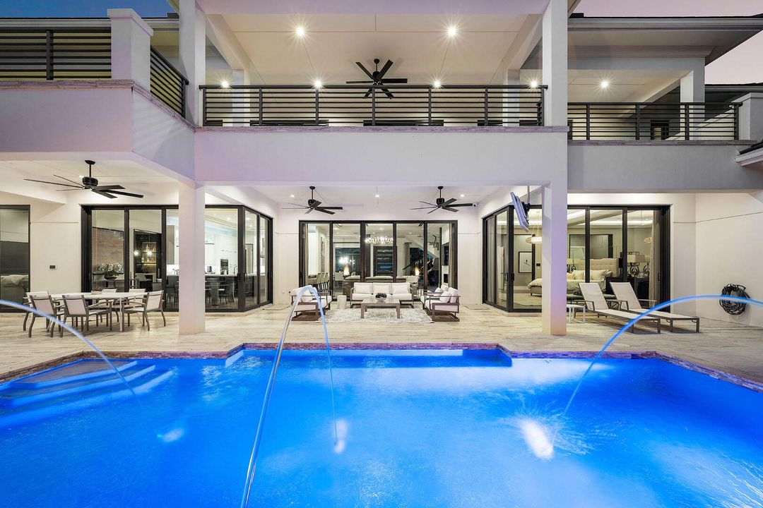 For Sale: $10,900,000 (5 beds, 6 baths, 7169 Square Feet)