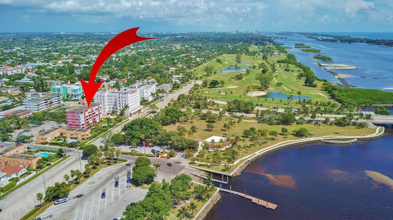 For Sale: $219,000 (1 beds, 1 baths, 550 Square Feet)