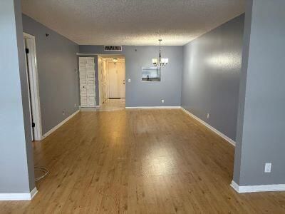 For Sale: $145,000 (2 beds, 2 baths, 1020 Square Feet)