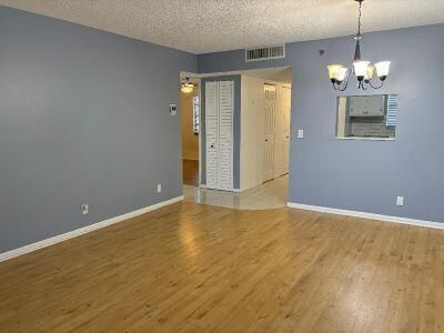For Sale: $145,000 (2 beds, 2 baths, 1020 Square Feet)