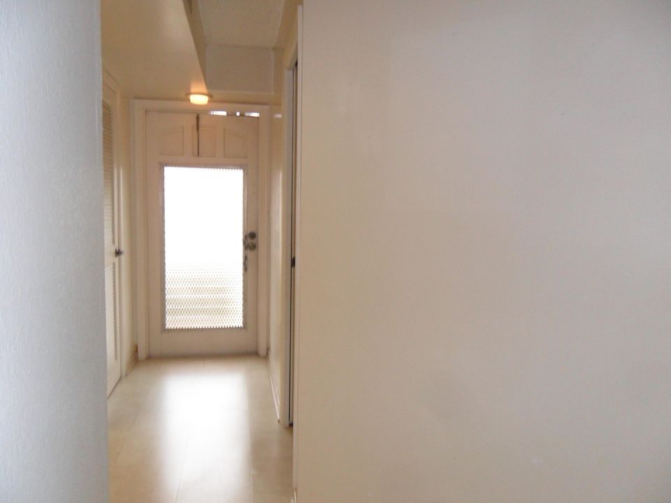 待售: $90,000 (1 贝兹, 1 浴室, 900 平方英尺)