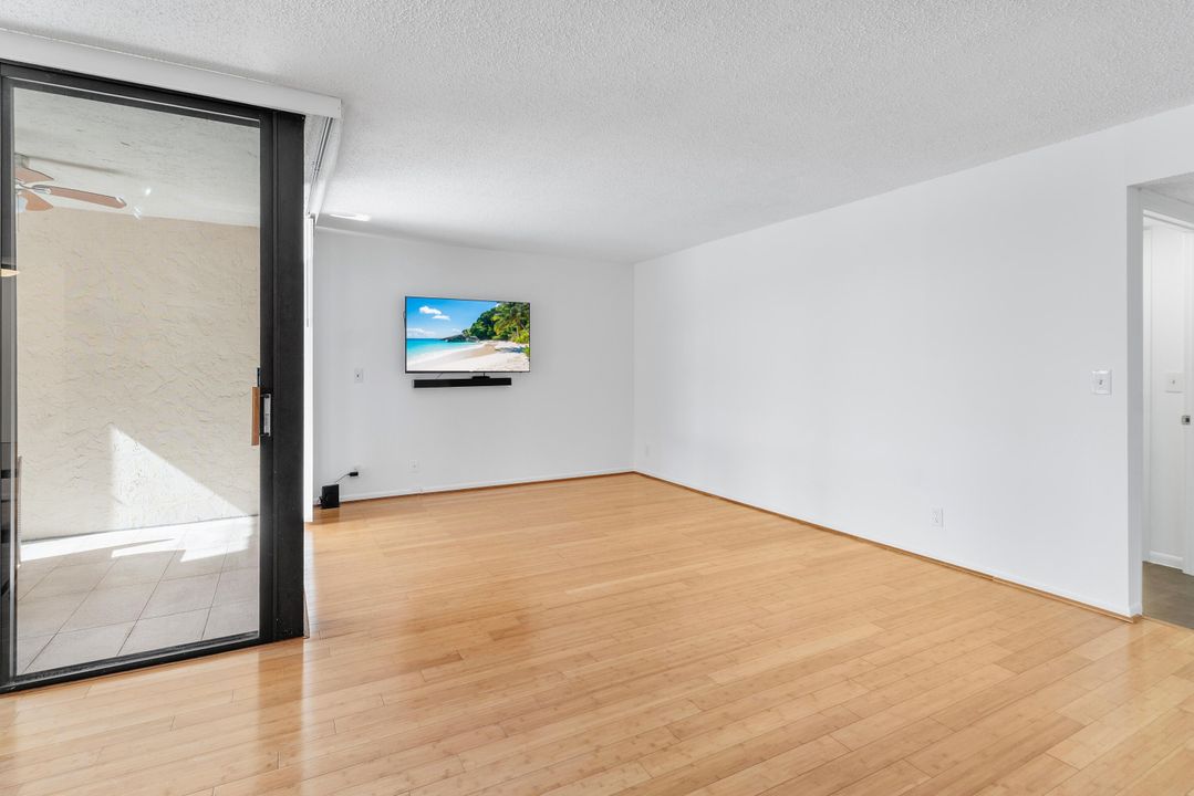 For Rent: $2,600 (2 beds, 2 baths, 1175 Square Feet)