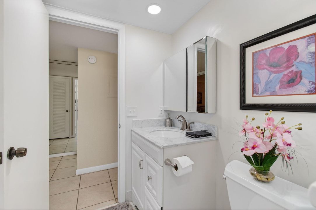 На продажу: $120,000 (2 спален, 2 ванн, 907 Квадратных фут)