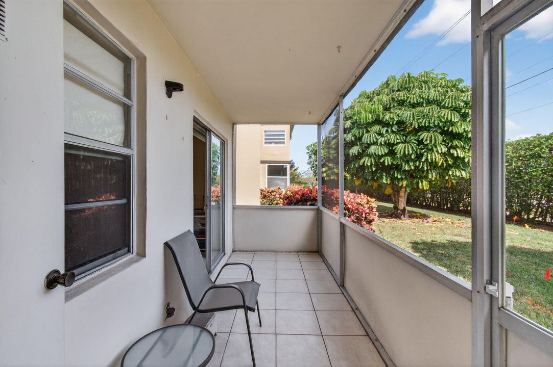 На продажу: $120,000 (2 спален, 2 ванн, 907 Квадратных фут)