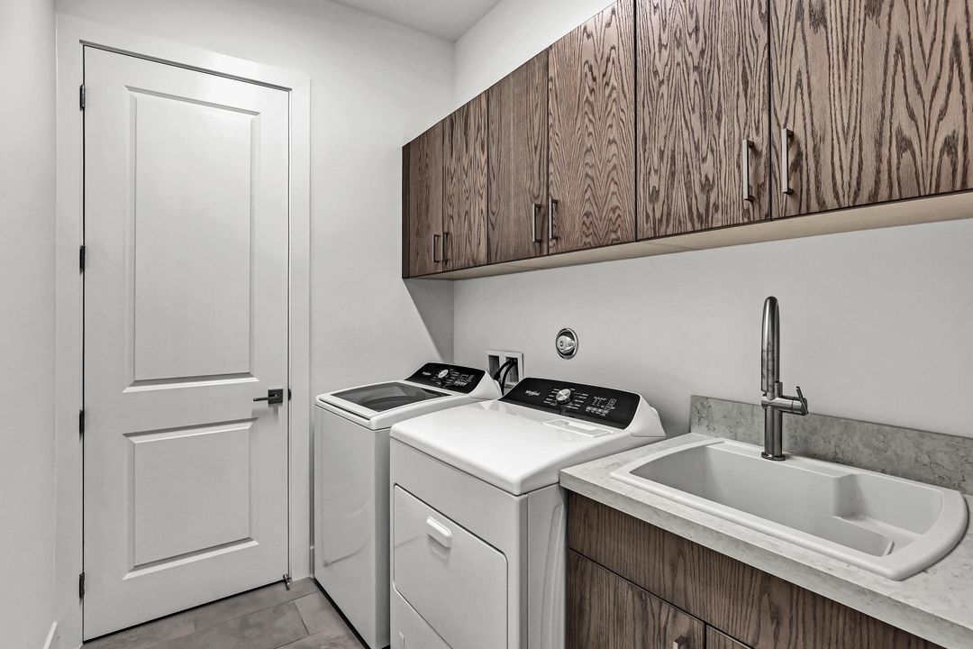 На продажу: $949,000 (3 спален, 2 ванн, 2372 Квадратных фут)