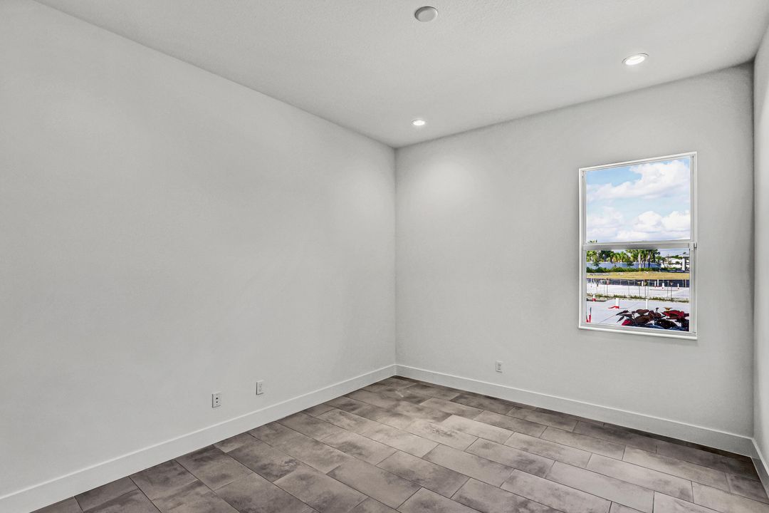 На продажу: $949,000 (3 спален, 2 ванн, 2372 Квадратных фут)